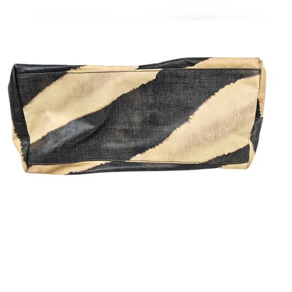 Dooney & Bourke Monza June Zebra Print Coated Canvas‎ Hobo Bag Women's Purse - Picture 4 of 10